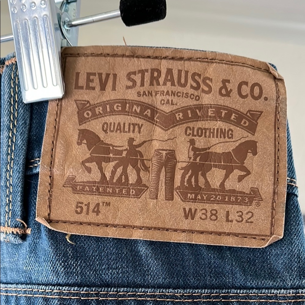 Levi's Men's Blue Jeans - Picture 2 of 6
